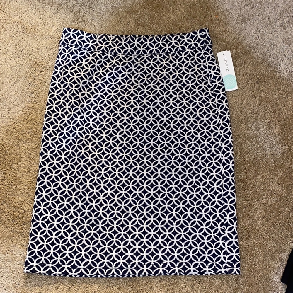 41Hawthorn pencil skirt. Black and white pattern